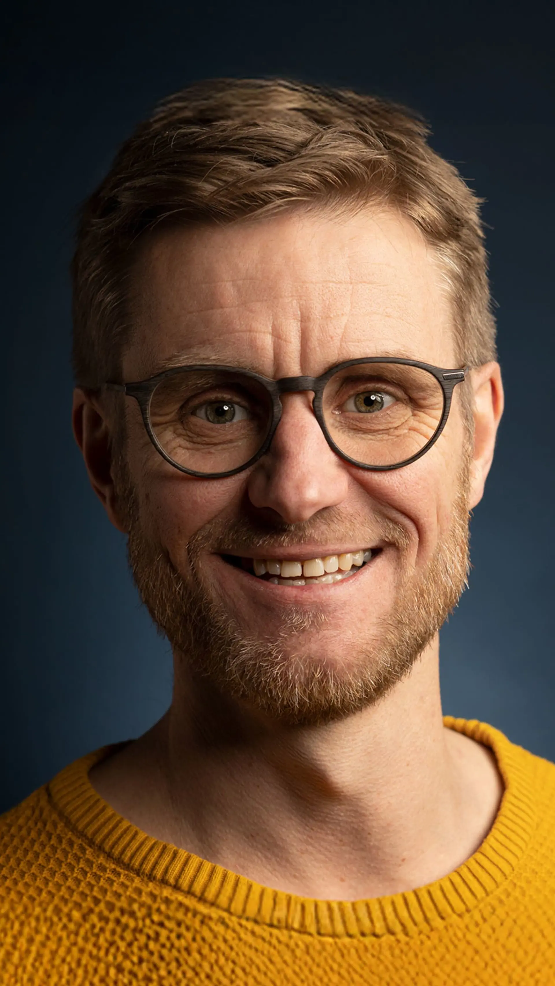 Henrik Mærsk - <p data-start="454" data-end="673"><span class="whitespace-normal">Henrik Mærsk</span> er en forskningsforankret foredragsholder innen arbeidsglede og teamutvikling, kjent for å gjøre tung fagkunnskap praktisk, engasjerende og anvendbar.</p>