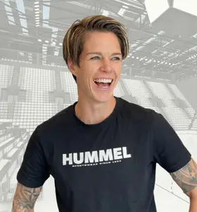 Anja Hammerseng-Edin - Anja Hammerseng-Edin er gründer, forfatter og mental trener. Som en av Norges tidligere beste håndballspillere er hun også ekspert på kulturbygging og prestasjoner