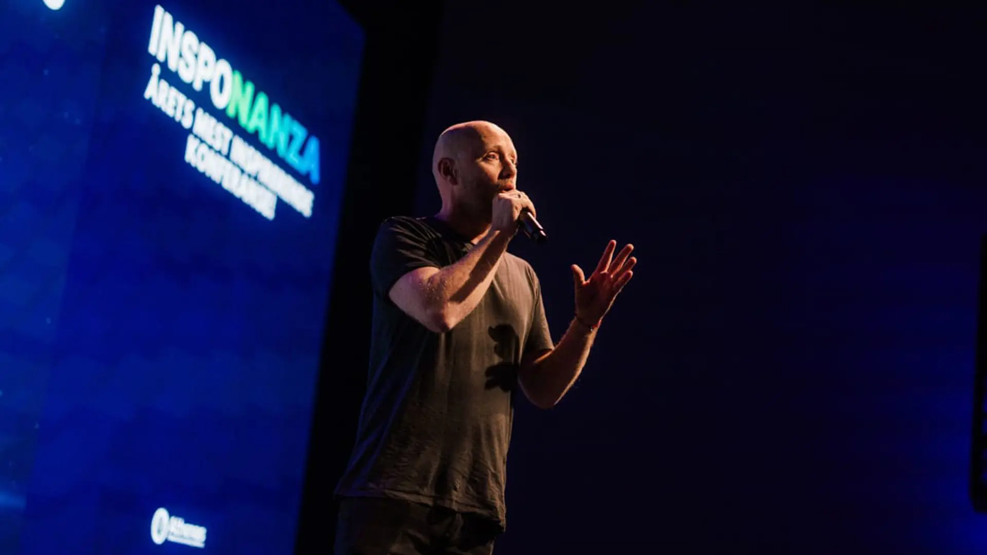 Aksel Hennie - <p>Aksel Hennie leverer ærlige, sterke og engasjerende foredrag med ekte historier om valg, mot og handlekraft, som inspirerer.</p>