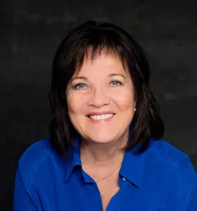 Anne Gerd Samuelsen - En erfaren og omfattende foredragsholder som motiverer publikum til det ytterste. Skap mer livs- og arbeidsglede i hverdagen.