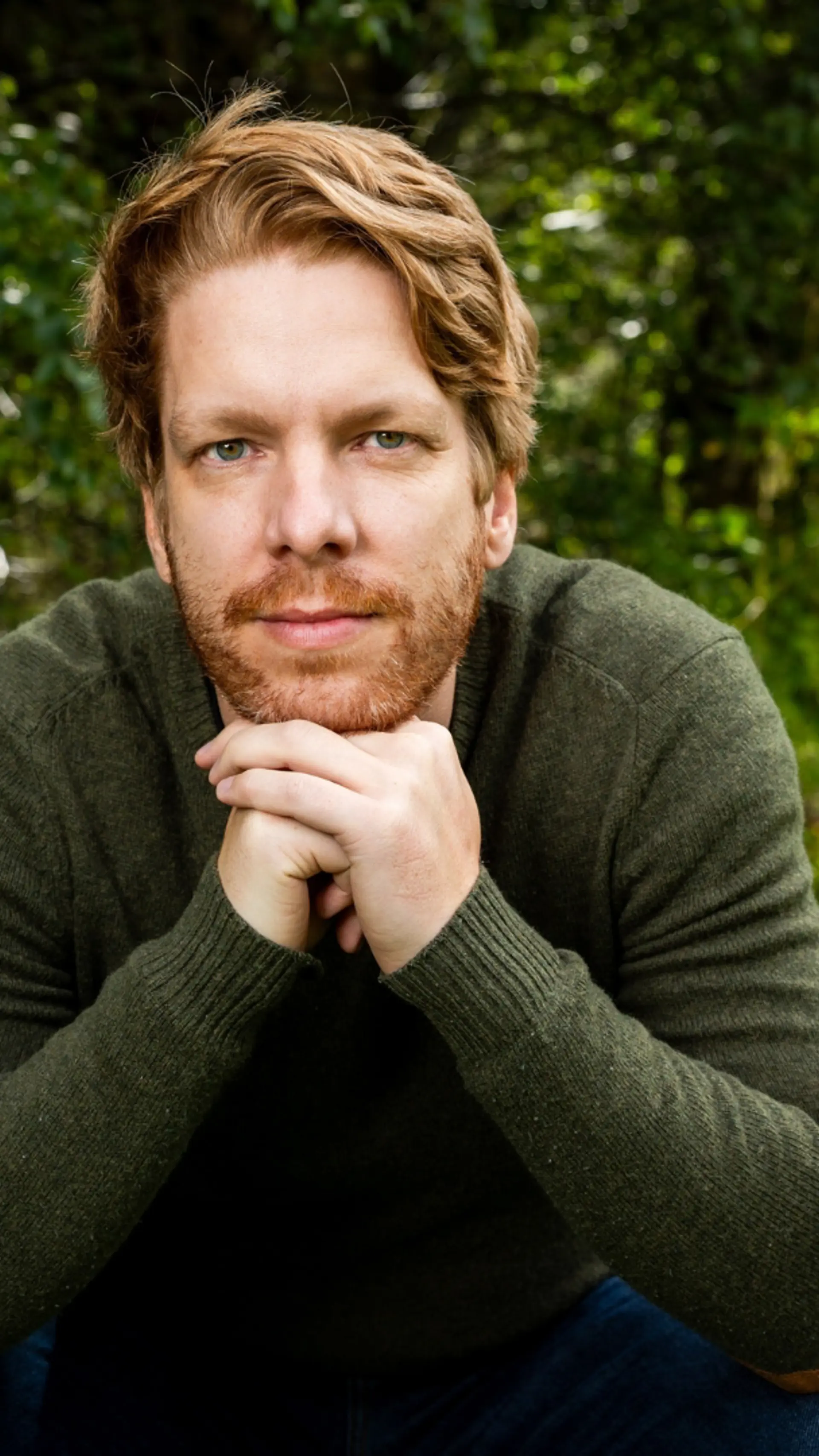 Øyvind Blindheim - <p>Øyvind Blindheim berører publikum med en ekte og gripende historie om håp, mot og livsmestring. Som pappaen til Syver fra <em data-start="122" data-end="134">Team Pølsa</em> formidler han med varme, humor og nærvær – og minner oss på hva som virkelig betyr noe i livet.</p>