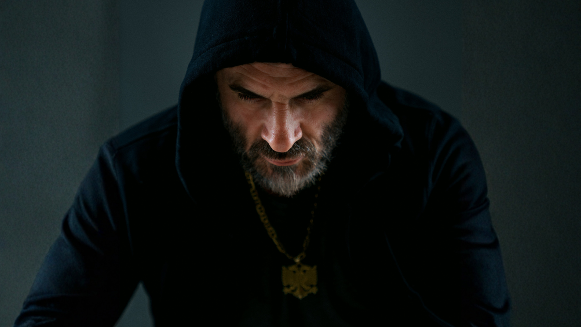 Arben Bala - <p data-start="551" data-end="680">Arben Bala deler en sterk historie om kriminalitet, valg og håp – et foredrag som treffer ungdom og voksne med ærlighet og kraft.</p>