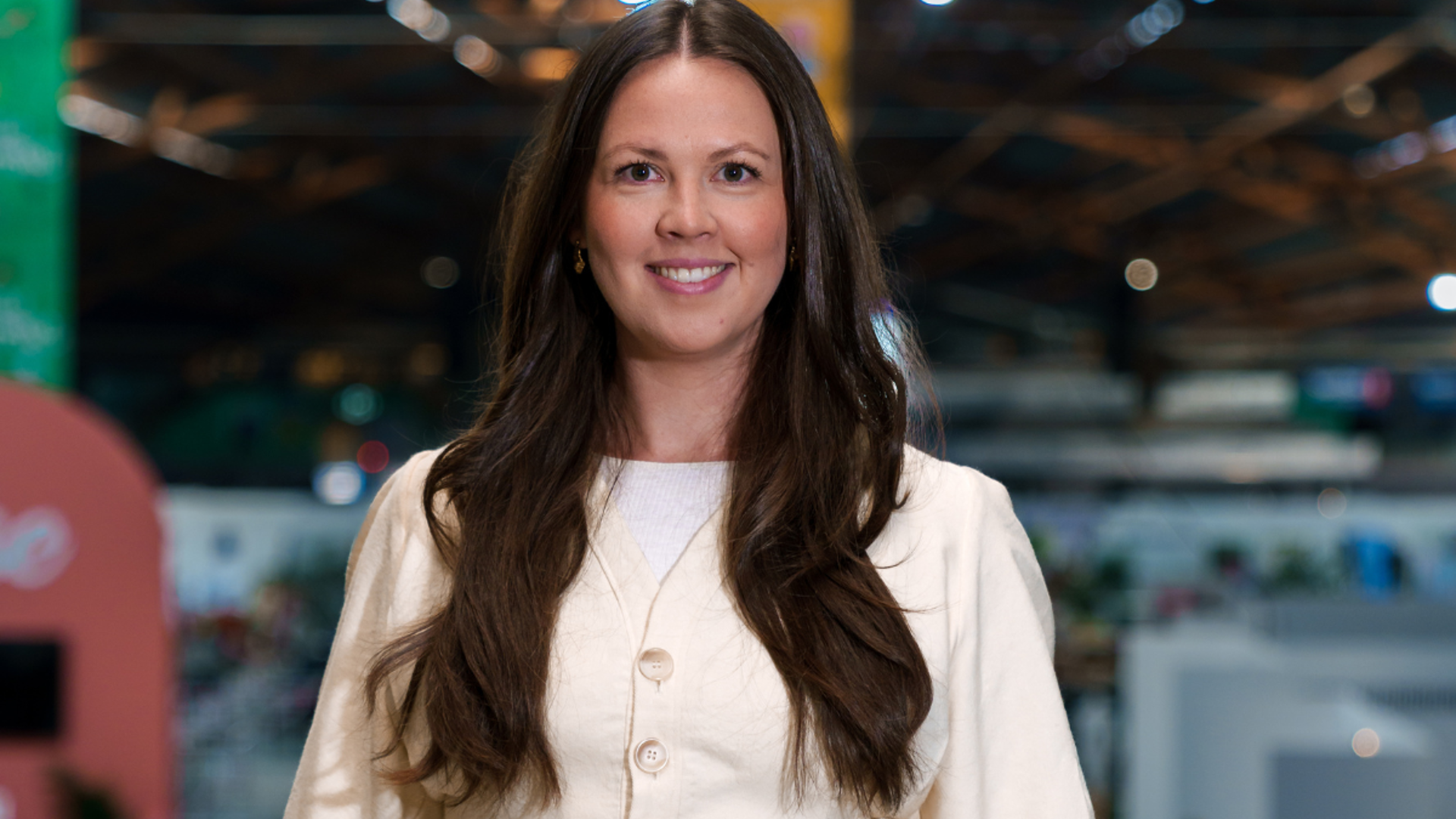 Karoline Solberg Kjønniksen - <p>Karoline Solberg Kjønniksen holder inspirerende foredrag om ledelse, vekststrategi og bærekraftig merkevarebygging fra Holzweiler til Fæbrik.</p>