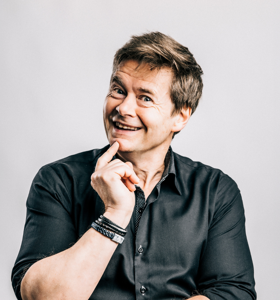 Roar Brekke - Ekspert i både det humoristiske og seriøse - her kan du få et lærerikt foredrag eller fortreffelig stand-up show.