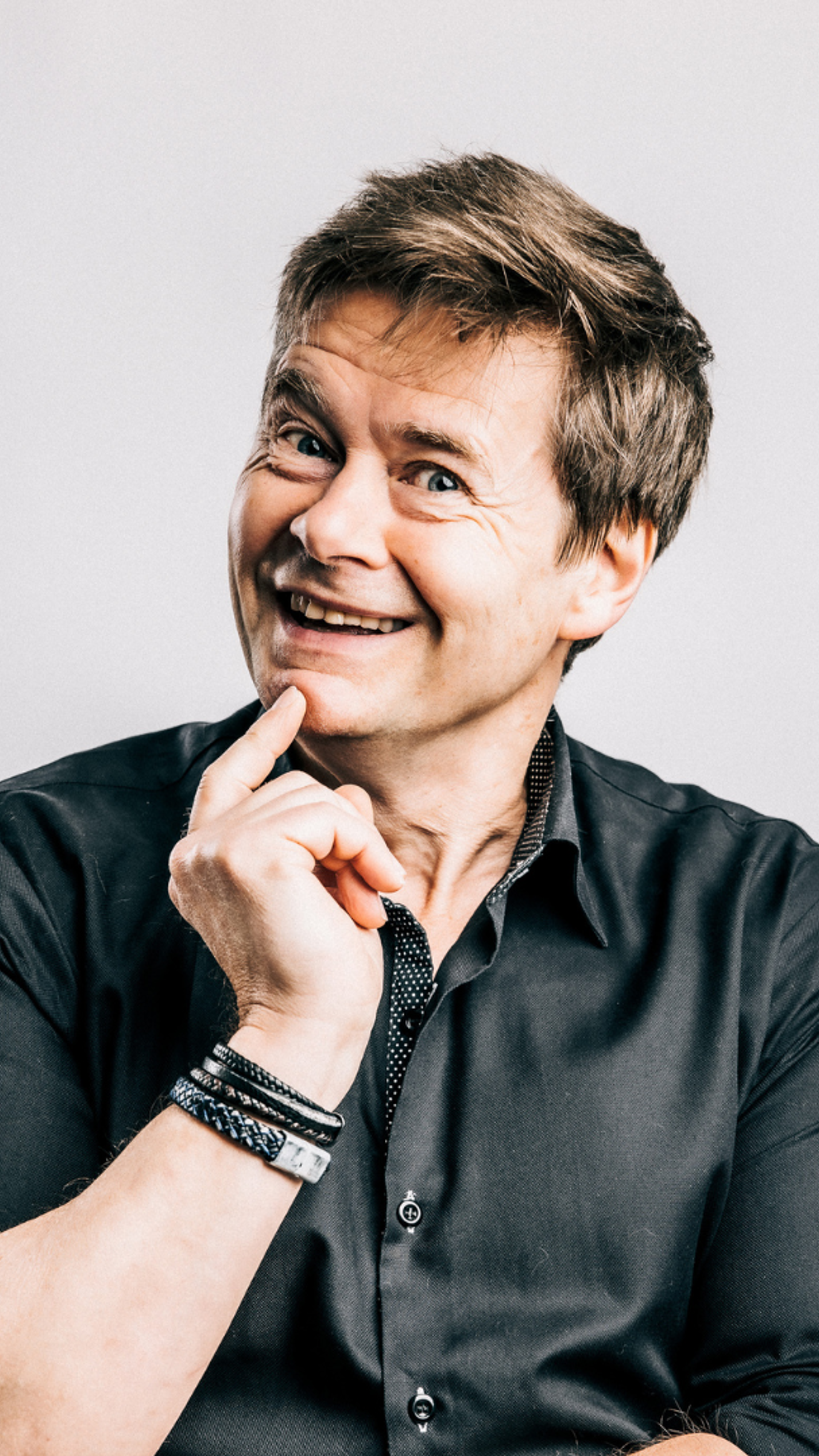 Roar Brekke - Ekspert i både det humoristiske og seriøse - her kan du få et lærerikt foredrag eller fortreffelig stand-up show.