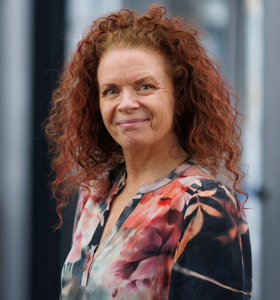 Nina Nakling - Med humor, skråblikk og solid faglig forankring skaper hun refleksjon, nysgjerrighet og vilje til handling. Entusiasmegaranti!