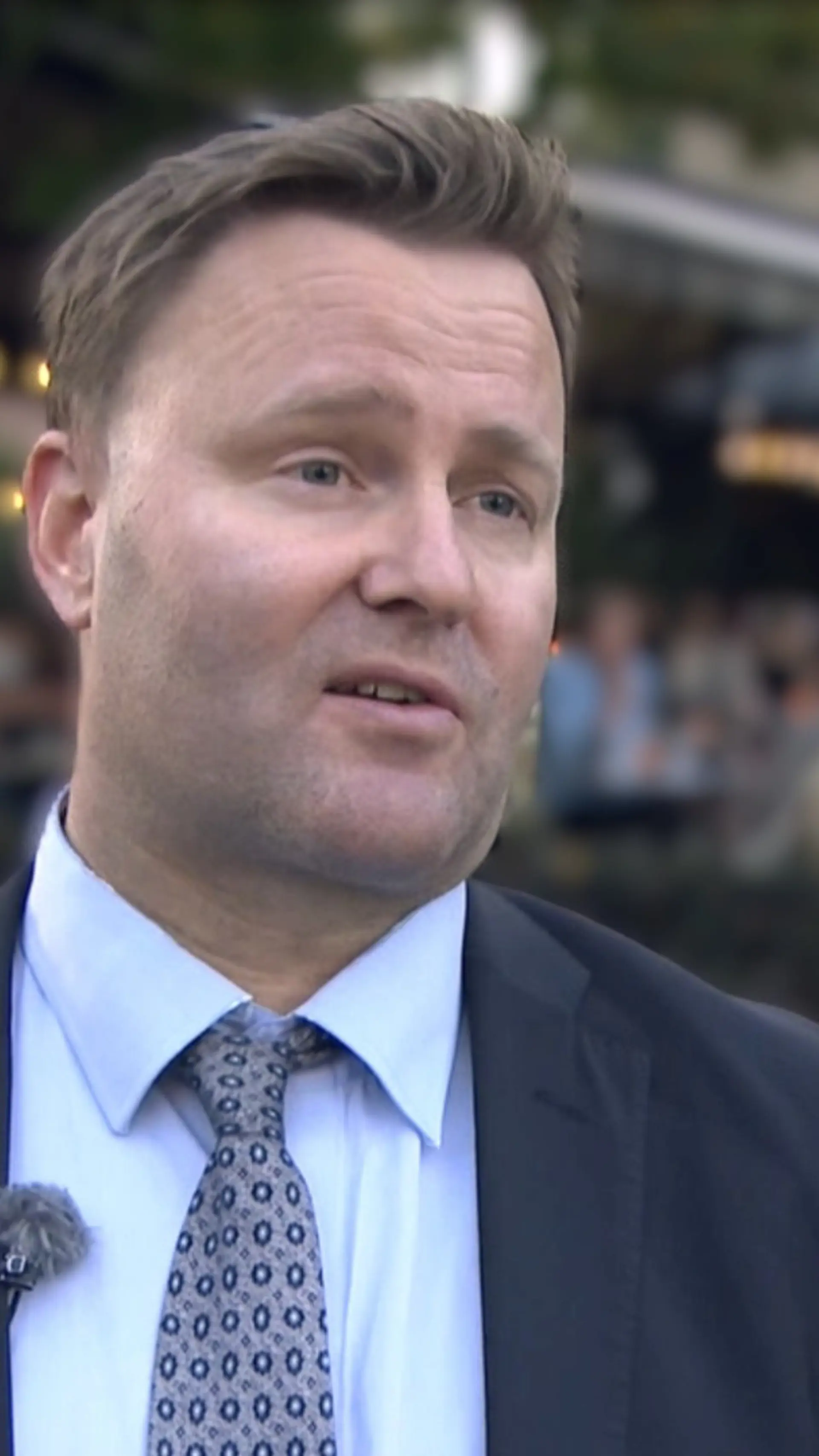 Espen Rostrup Nakstad - <p>Espen Rostrup Nakstad er lege, forsker og forfatter, kjent for å forklare vanskelige ting på en&nbsp;enkel måte.</p>