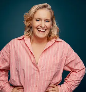Tuva Fellman - Tuva Fellman er en prisvinnende programleder som skaper åpne samtaler om skam, seksualitet og utenforskap.