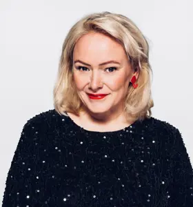 Trine Lise Olsen - Opplev Trine Lise Olsen, en anerkjent samisk-norsk komiker, foredragsholder og forfatter, kjent for sin unike humor og evne til å engasjere publikum.