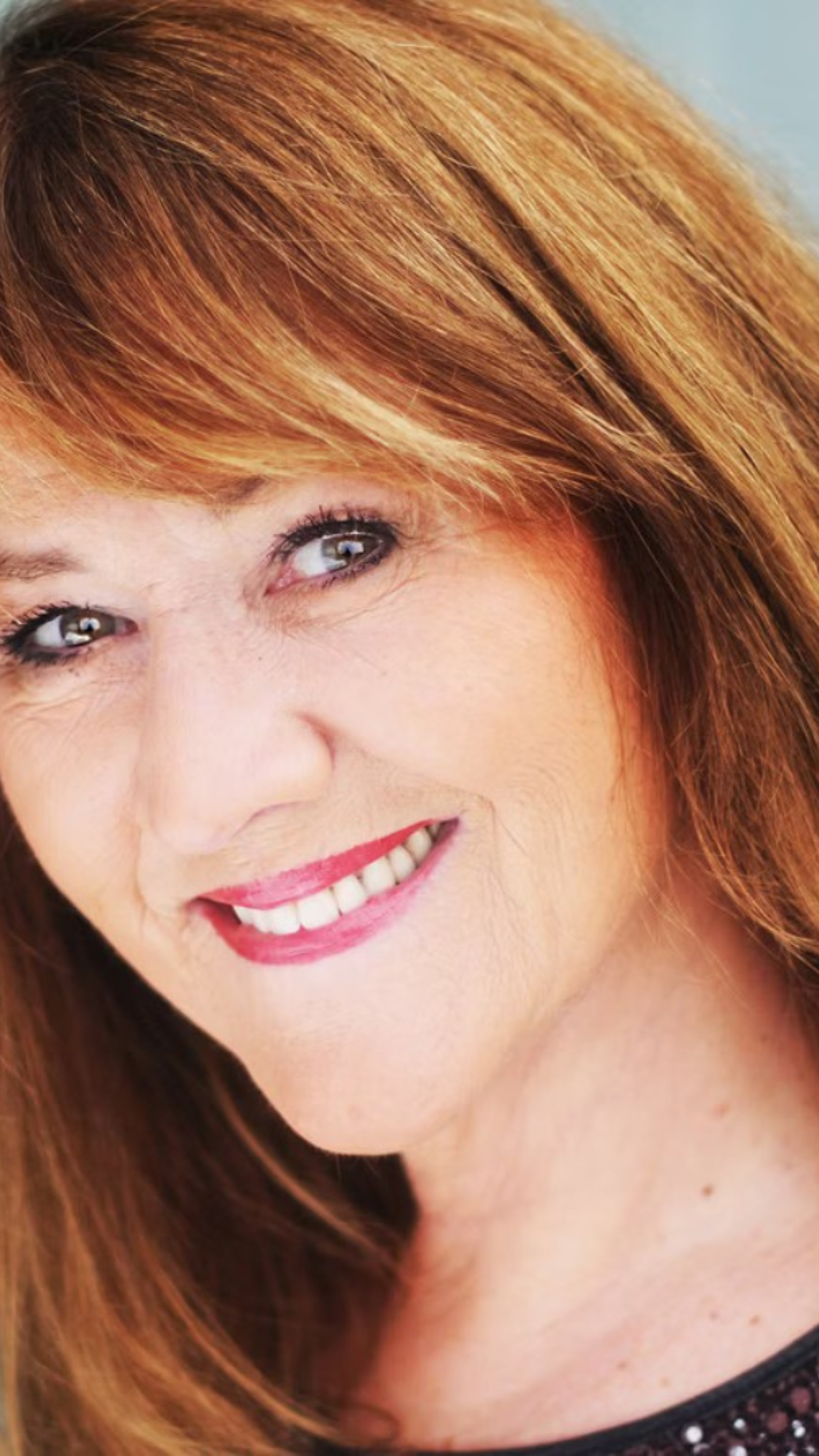 Eli Rygg - Barnepleier, sanger og underholder som kan snakke til både barn og voksne om vanskelige emner på en varm og lett måte!