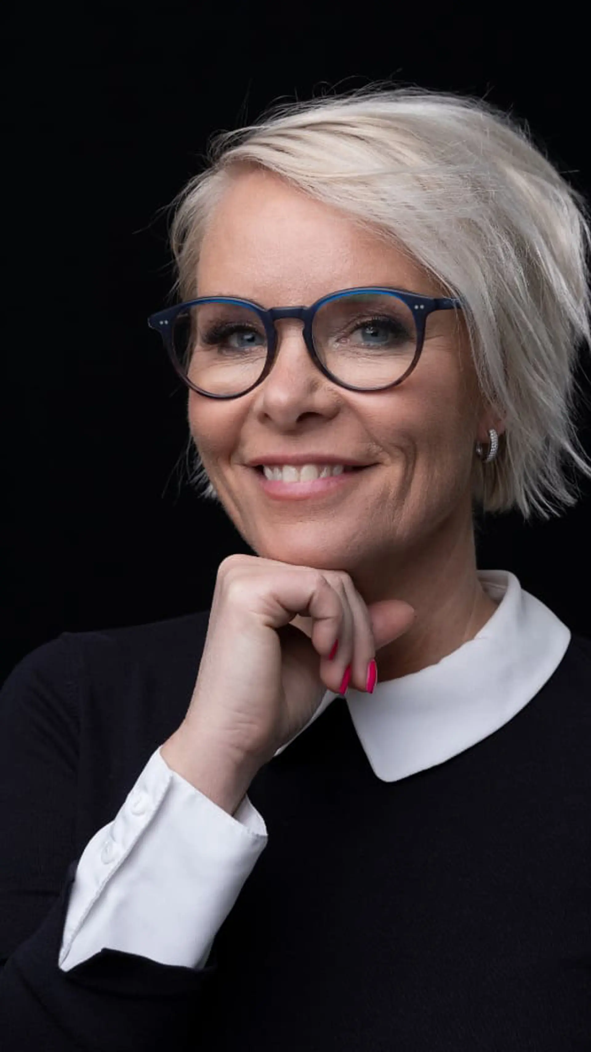 Mia Törnblom - Unik formidler og en inspirerende foredragsholder som snakker om personlig ledelse, mental trening og motivasjon.
